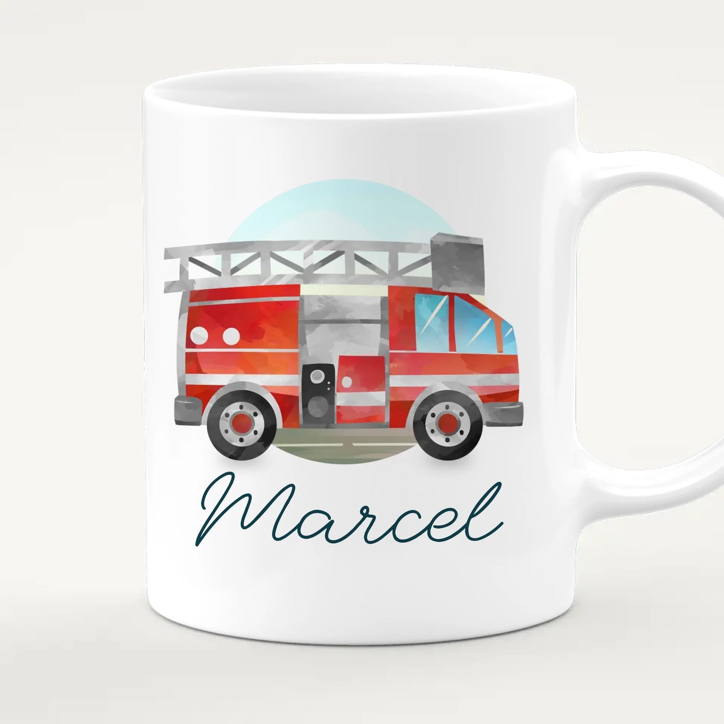 Personalisierte Kindertasse mit Feuerwehrauto und Namen