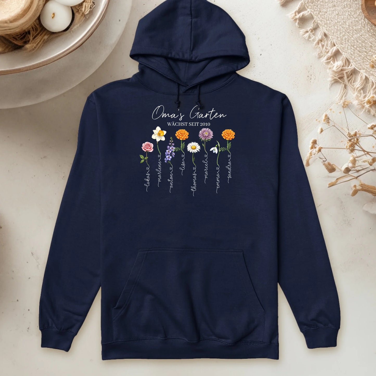 Personalisierter Hoodie - Omas Garten mit 1-8 Blumen/Namen
