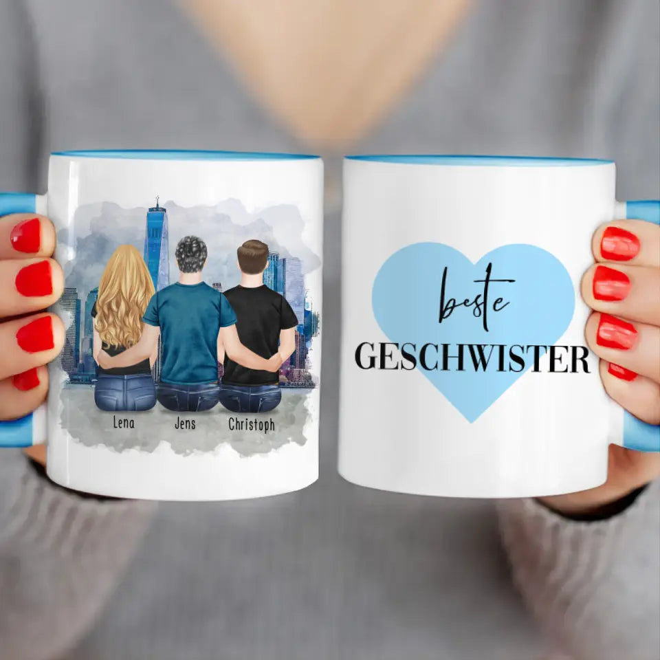 Personalisierte Tasse mit Bruder/Schwester (1 Schwester + 2 Brüder)