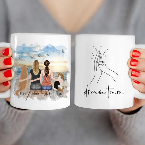 Personalisierte Tasse mit Hunden und Frauen (2 Hunde + 2 Frauen)