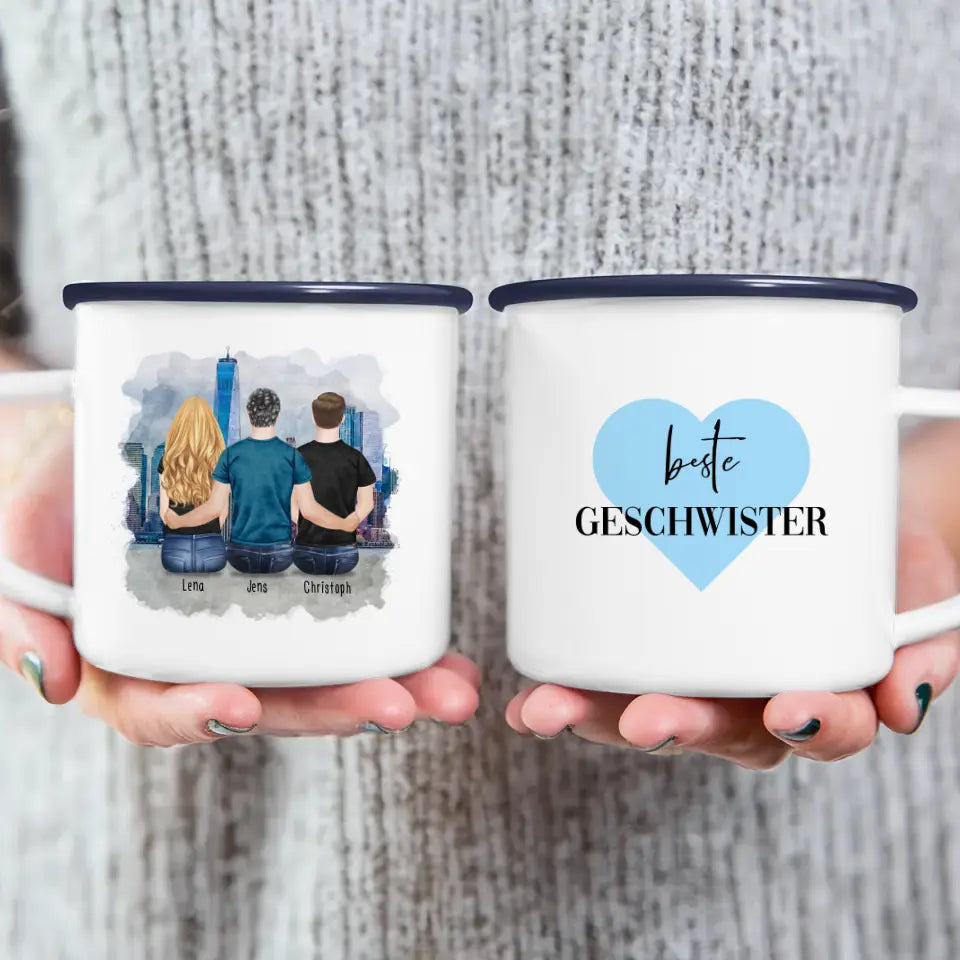 Personalisierte Tasse mit Bruder/Schwester (1 Schwester + 2 Brüder)