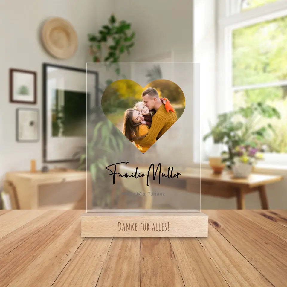 Personalisierte Acrylglasplatte mit eigenem Bild in Herzform, Familiennamen & Namen