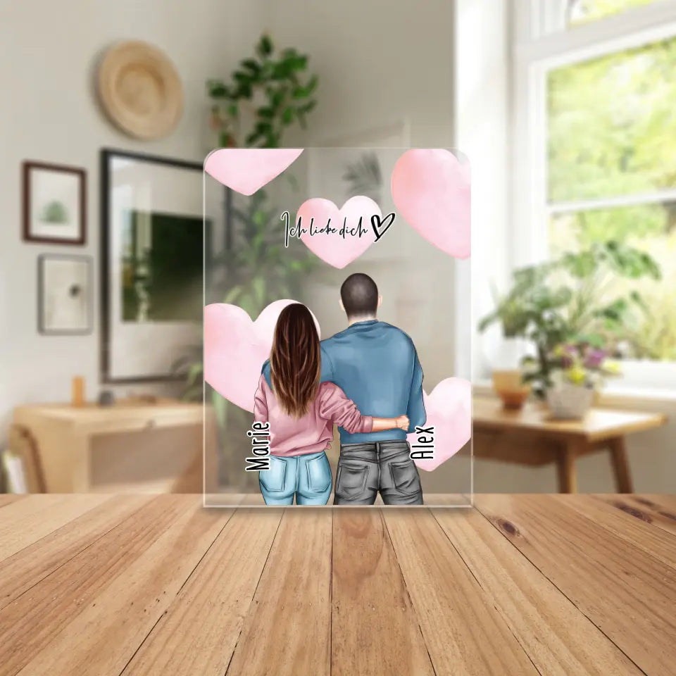 Personalisierte Acrylglasplatte mit Paar stehend und Herzen