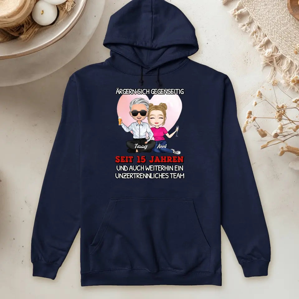 Personalisierter Hoodie - Ärgern sich gegenseitig seit Jahren... Paar/Freunde/Bestie Hoodie