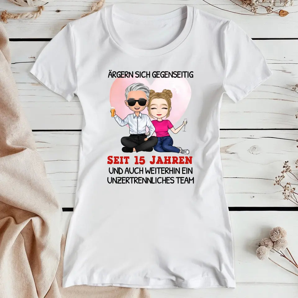 Personalisiertes T-Shirt - Ärgern sich gegenseitig seit Jahren... Paar T-Shirt