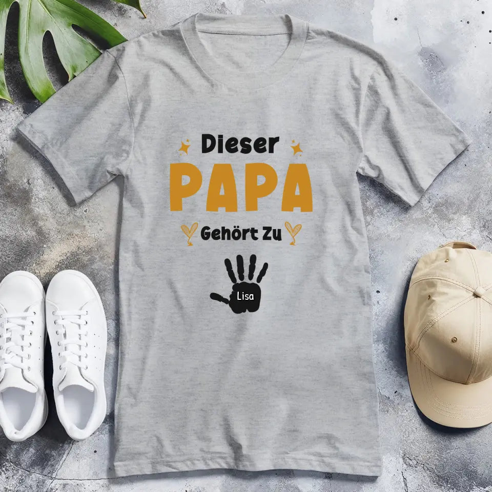 Personalisierter T-Shirt- Dieser Papa gehört zu... (bis zu 10 Kinder)