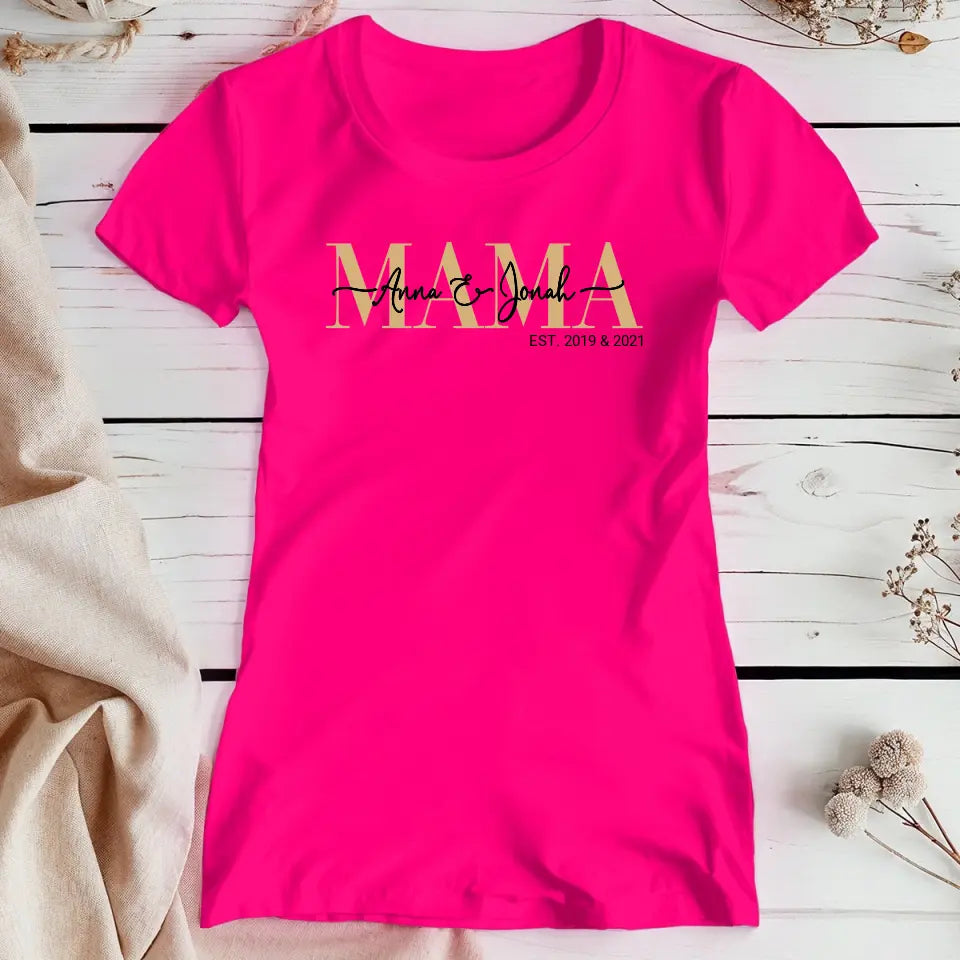 Personalisiertes T-Shirt - Mama Schriftzug mit Kindernamen