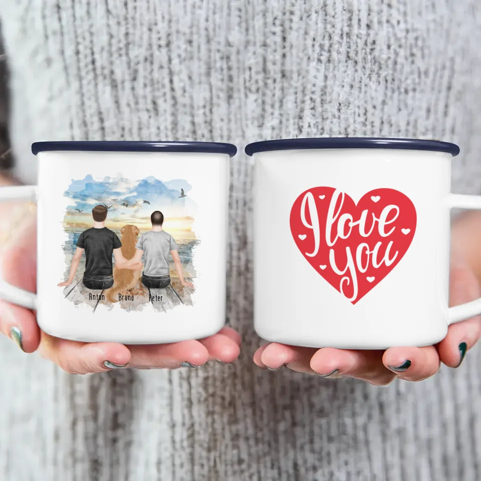 Personalisierte Tasse - 2 Männer + 1 Hund (Hund in der Mitte)