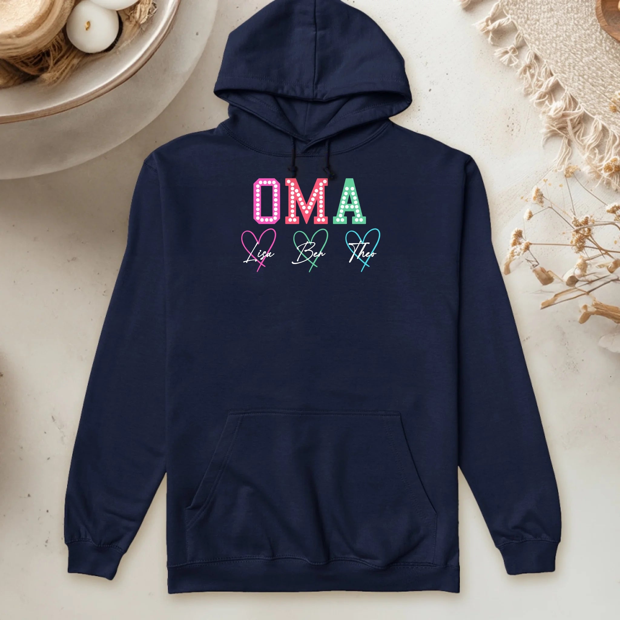 Personalisierter Hoodie - Oma Schriftzug mit 1-9 Kindernamen