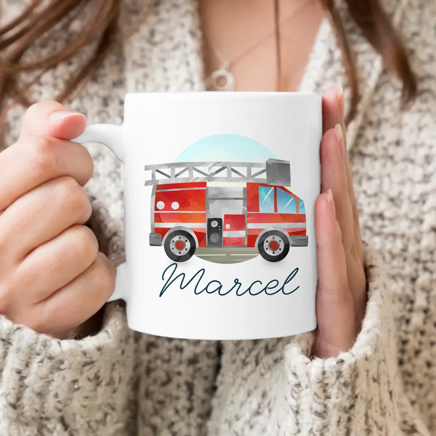 Personalisierte Kindertasse mit Feuerwehrauto und Namen