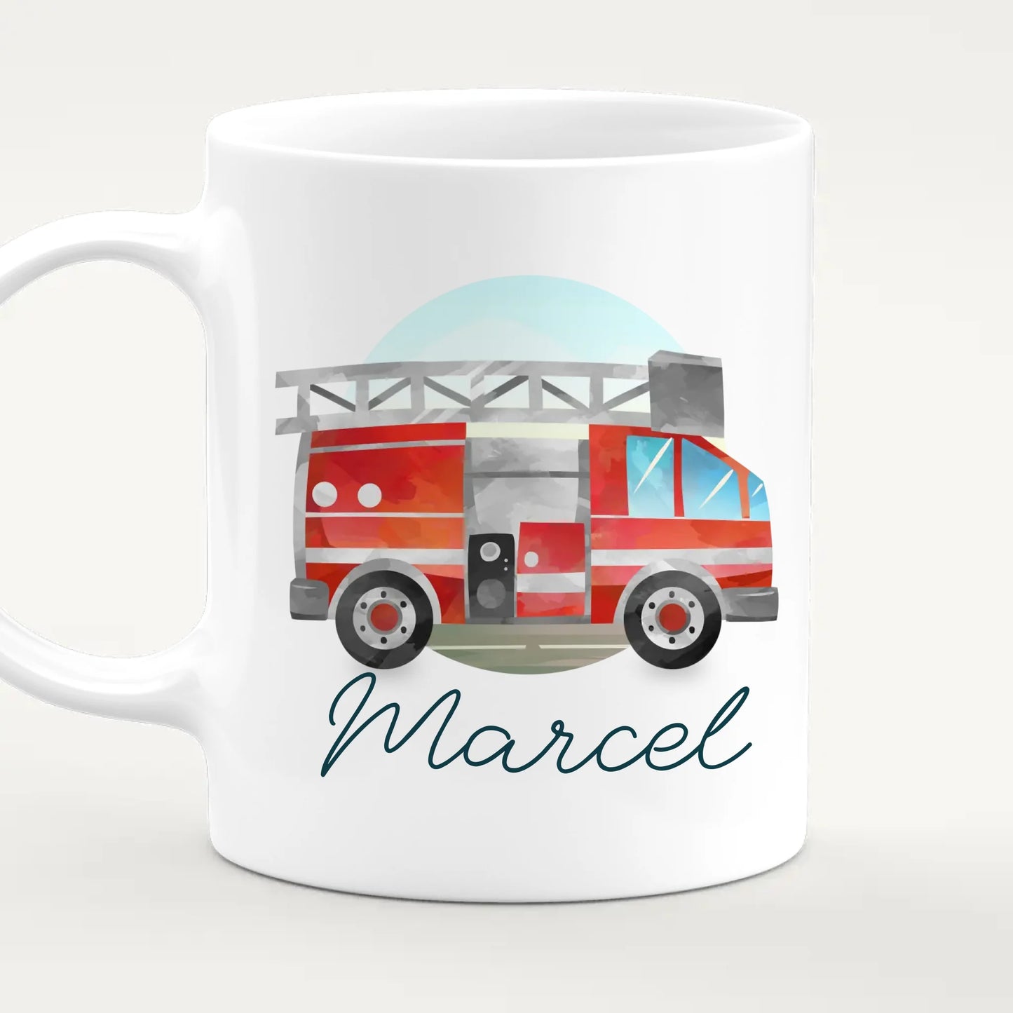 Personalisierte Kindertasse mit Feuerwehrauto und Namen