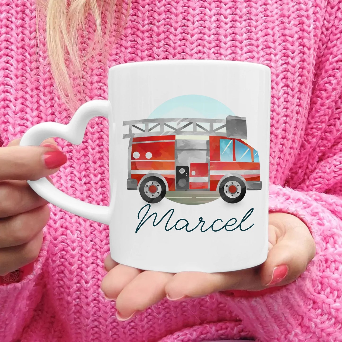 Personalisierte Kindertasse mit Feuerwehrauto und Namen
