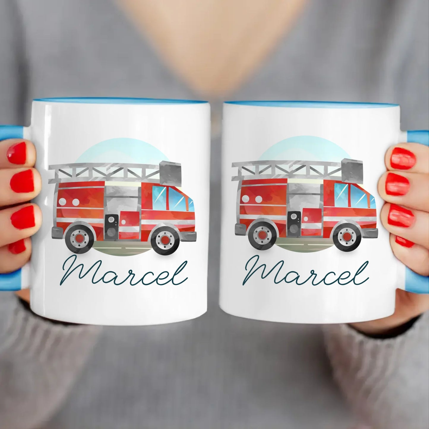 Personalisierte Kindertasse mit Feuerwehrauto und Namen