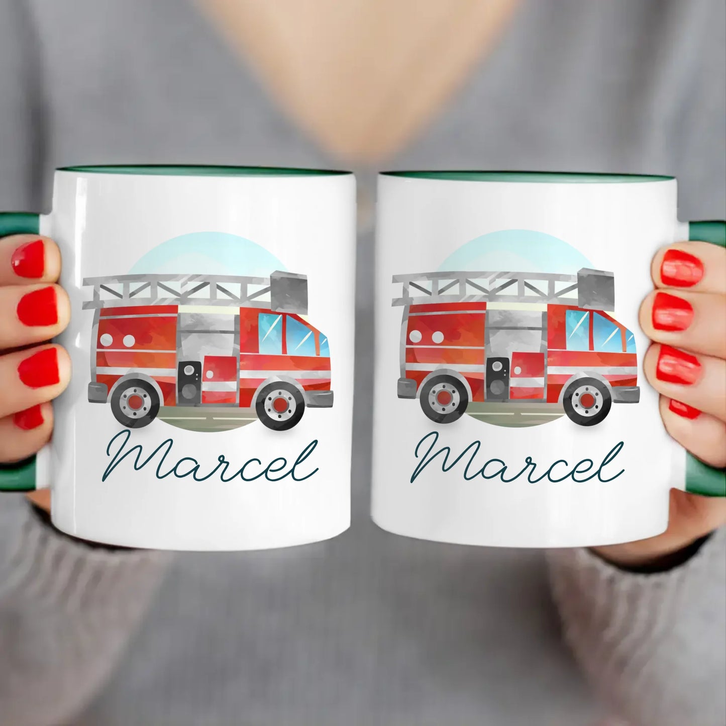 Personalisierte Kindertasse mit Feuerwehrauto und Namen