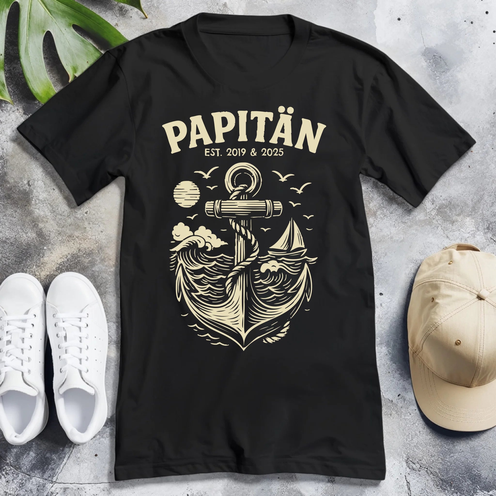 Personalisiertes T-Shirt - Papitän mit Jahr