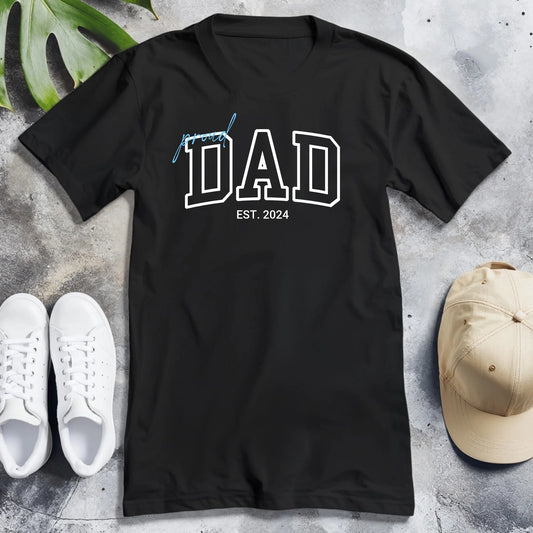 Personalisiertes T-Shirt - Dad/Papa/Opa EST.