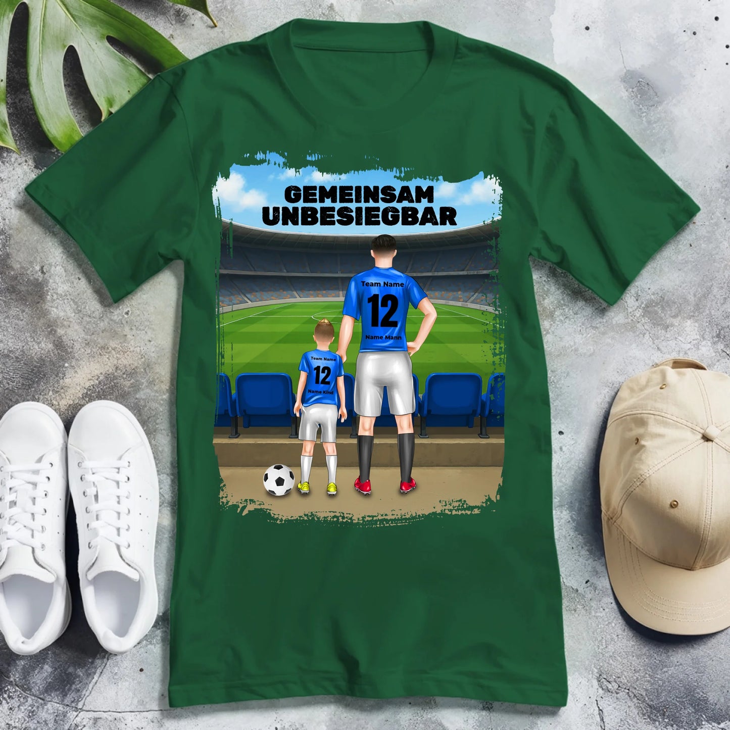 Personalisiertes T-Shirt mit mehreren Fußballern/Fußballerinnen - (Papa/Sohn/Tochter & mehr)