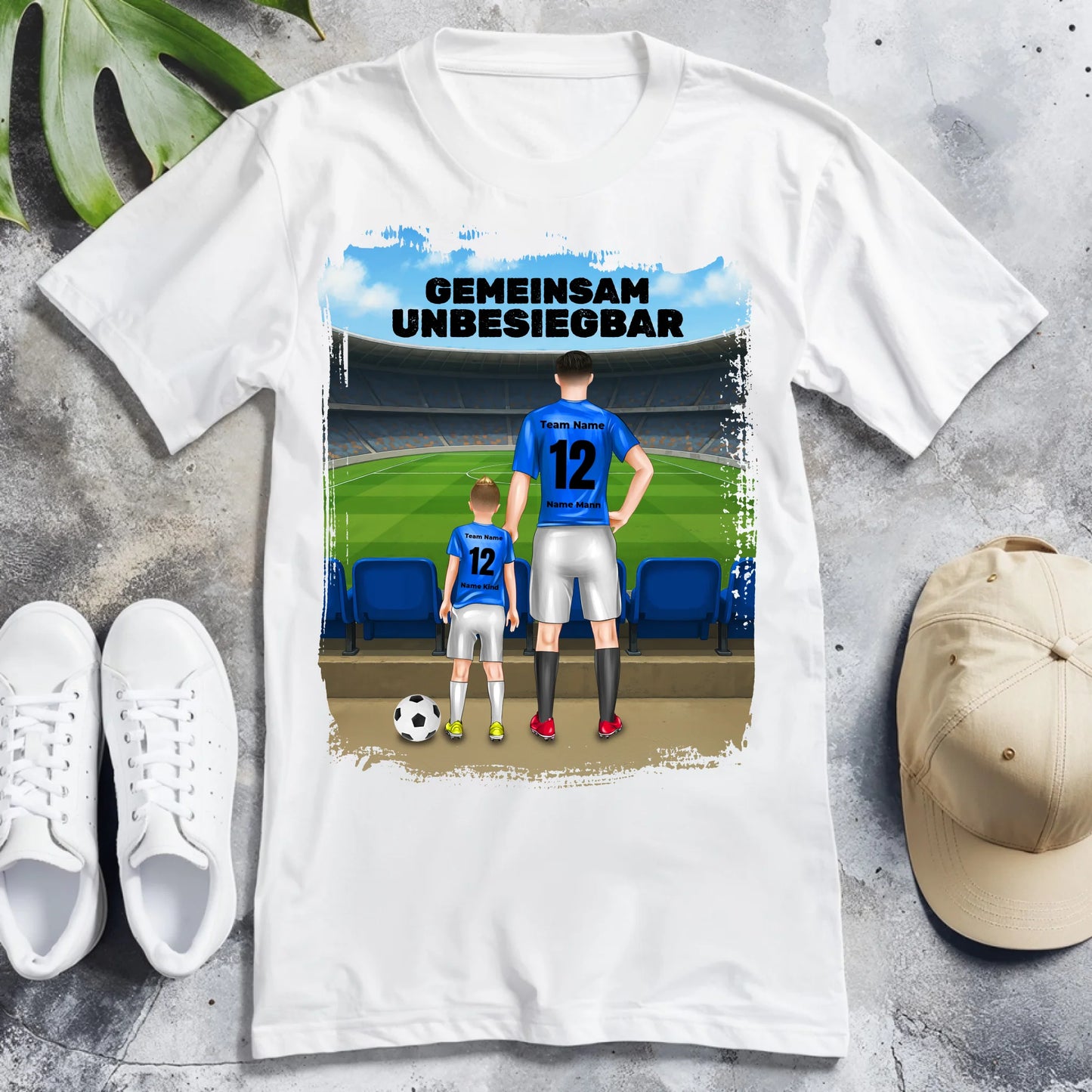 Personalisiertes T-Shirt mit mehreren Fußballern/Fußballerinnen - (Papa/Sohn/Tochter & mehr)