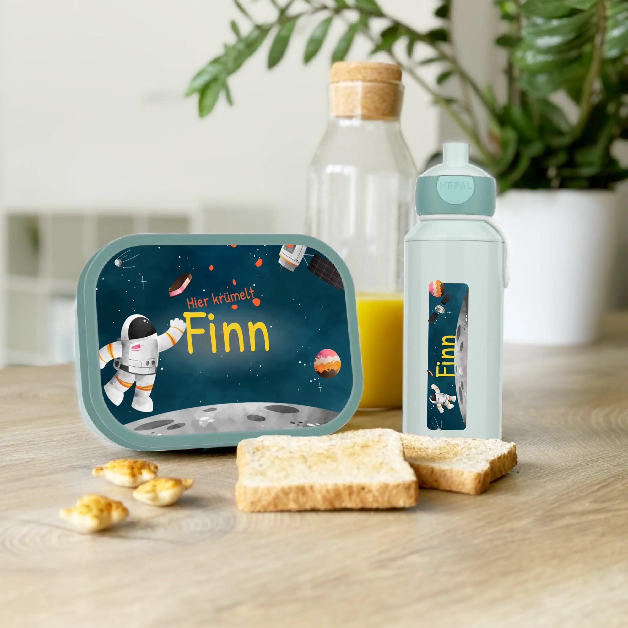 Personalisierte Mepal Campus Bento Brotdose/Trinkflasche im Astronauten Design mit Namen