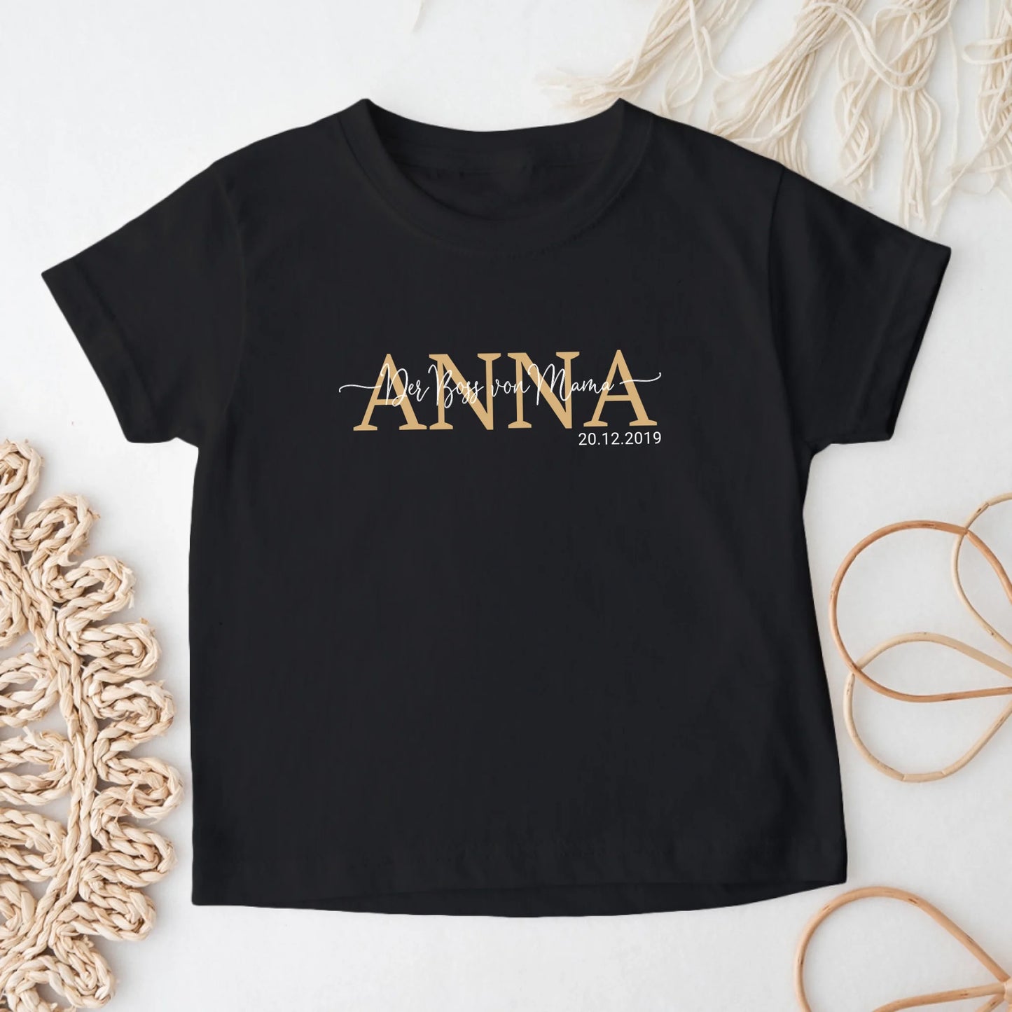 Personalisiertes Kinder T-Shirt - Kindername mit Spruch und Datum