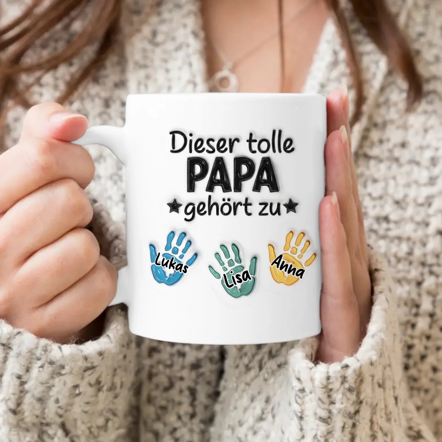 Personalisierte Tasse - "Dieser tolle Papa gehört zu" mit 1-6 Kinderhänden/Namen im 3D-Look