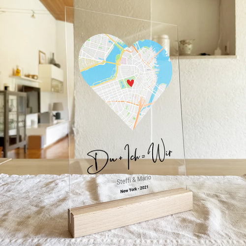 Personalisierte Acrylglasplatte mit Karte in Herzform, Spruch, Namen & Ort